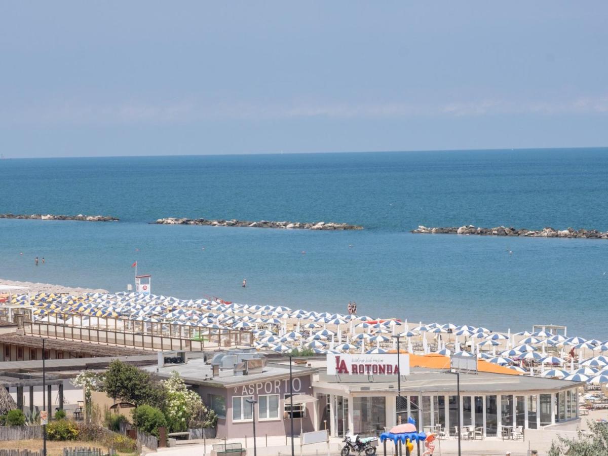 Hotel Marina Beach - Azzurro Club Rávena Exterior foto